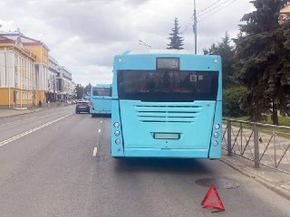 Столкновение автобусов в Архангельске: женщина госпитализирована